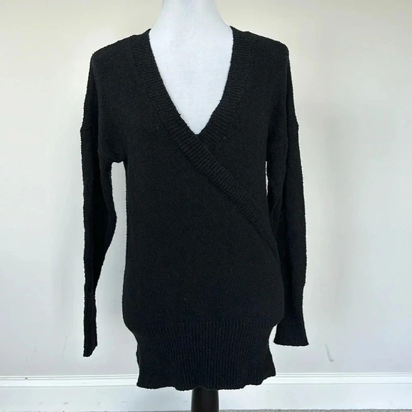 Express Black Long Sweater Sz XS - Picture 1 of 5